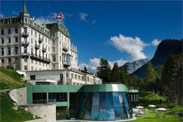 1- Grand Hotel Kronenhof -  - Pontresina, İsviçre -  - Kaynak: cnbce.com -  -  -