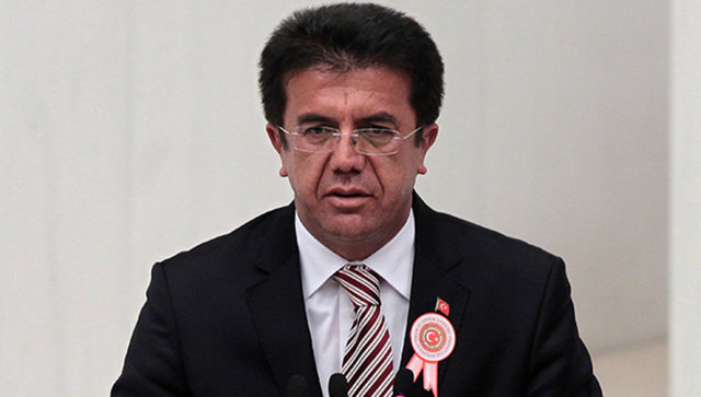 Ekonomi Bakanı Nihat Zeybekci 4 çocuk babasıdır. -