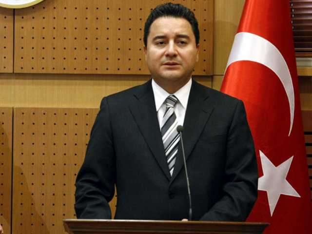 Başbakan Yardımcısı Ali Babacan 3 çocuk babasıdır. -  -