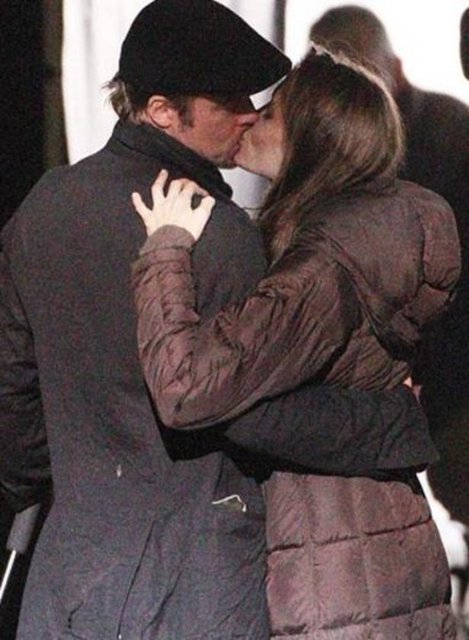 Brad Pitt ve Angelina Jolie kelimenin tam anlamıyla düşman çatlatıyor...