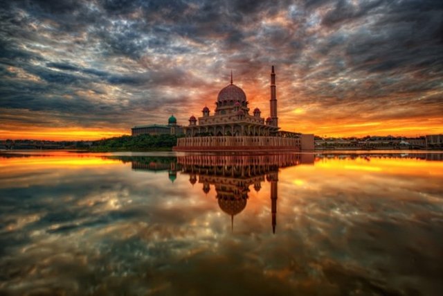 Putra Camii-Putrajaya, Malezya
