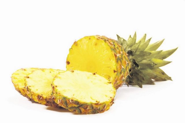 Ananas:  - Deforme yağ dokularını parçalıyor...