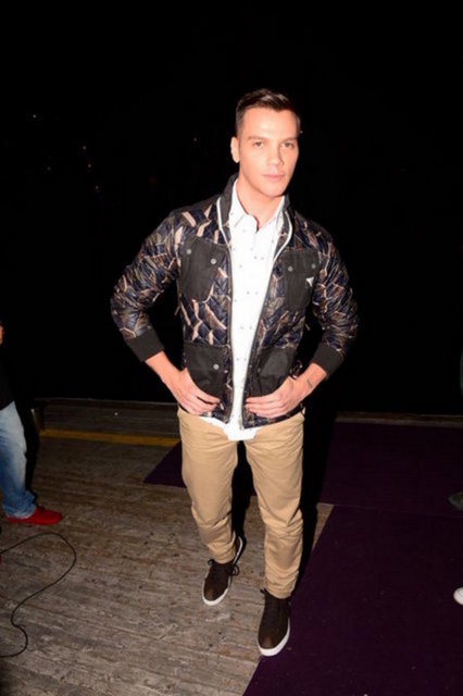 Sinan gece adamı, o hayran hayran dinlediğiniz şarkıların hemen hepsi gün ışımadan az önce çıkıyor.