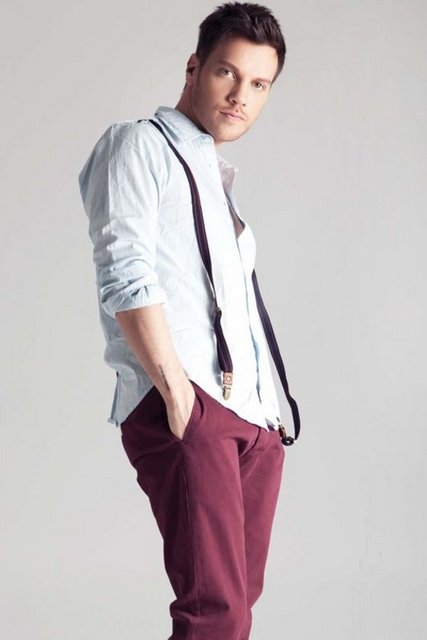 Gecenin sonunda can alıcı soruyu soruyorum: Sinan pilatese ya da yogaya başlar mı?