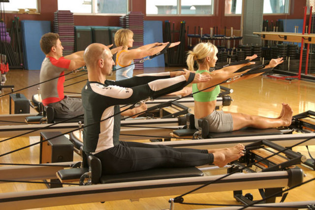Doğru beslenme ve doğru uyku sporun tamamlayıcısı! - Konuyla ilgili açıklamalarda bulunan pilates eğitmeni Buse Levent ise, "Spor yaparken dikkat edilmesi gereken şeylerden biri dengeli beslenmek..."