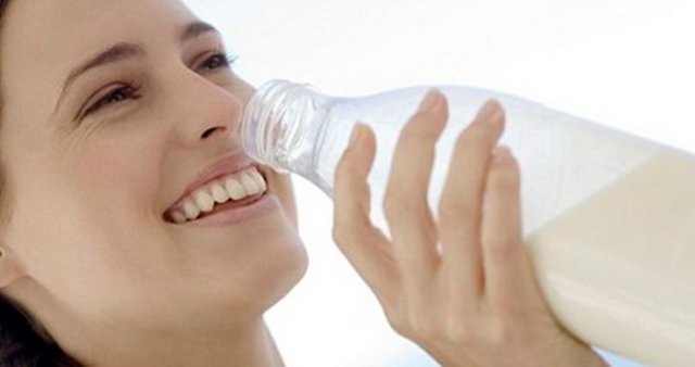 Testesteronu östrojene çeviren enzimin işlevini azaltan bu mineral, en çok peynir, yumurta sarısı, balık, ayçekirdeği ve diğer kuruyemişler, tavuk ve yulaf, çavdar, tam buğday gibi tam tahıllarda bulunuyor.