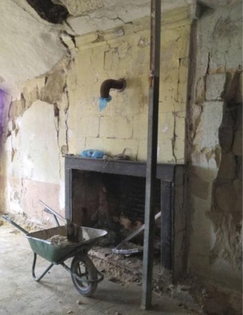 Burayı tekrar bir eve benzetmek üzere kolları sıvayan çifti maddi ve manevi zor bir süreç bekliyordu.
