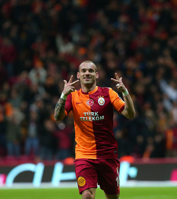 - 6-0 olayıyla dalga geçenlere hala kızan var mı ya ? Ebedi dostlarımızın başka bi malzemeleri yok gayet doğal, takılmamak lazım :)