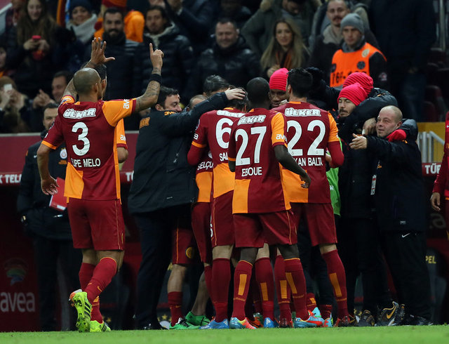 - Fenerbahçeli olarak Galatasaray'a tebrikler..6-0 vay be  -