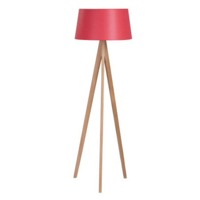 Kırmızı ev dekorasyonunda kullanılabilecek en başarılı renklerden biri. Evinize, Evmanya tasarımı kırmızı bir lambaderle renk katabilirsiniz. Bu sevimli lambaderin fiyatı 299 TL.