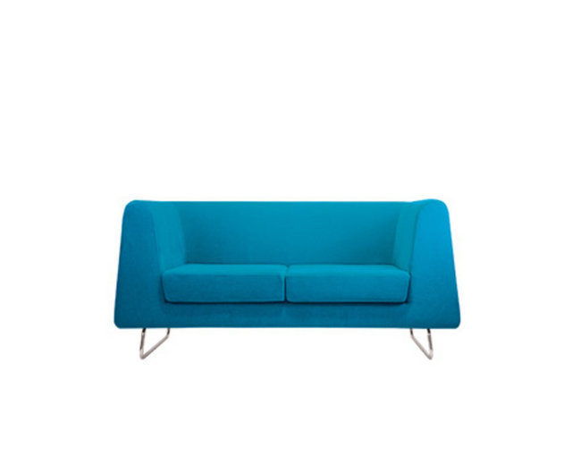 Nota Mobilya'nın renkli tasarımlarını çok sevdim. Retro tarzı canlı renklerle yansıtan markanın aqua renkli koltuğu çok şık.