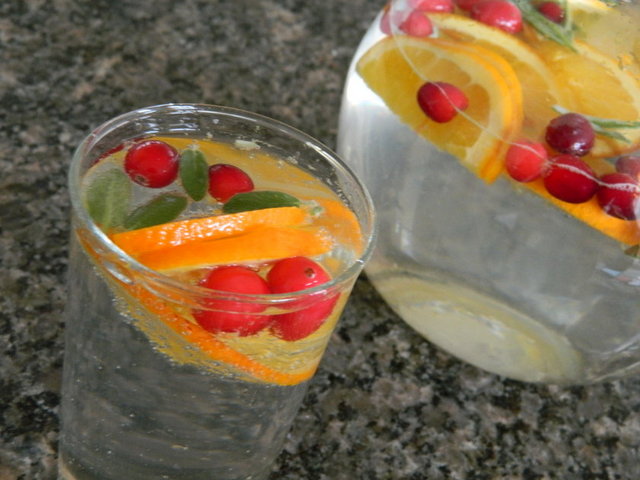 Toksin attırıcı içeceklerin başında su gelmekte hepimizin bildiği gibi...