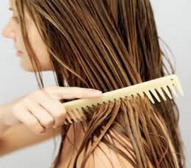 Yaz aylarında kuruyup kırılan saçları, kış aylarının hava koşullarına nasıl hazırlamak gerekiyor? Dermatoloji Uzmanı Dr. Funda Ataman, herkesin işine yarayacak önerilerde bulundu.