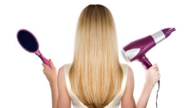 Yüksek sıcaklık, fön çekmek ve aşırı sıcak maşalarla saçı şekillendirmek zararlıdır.