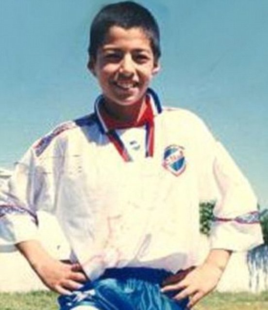 Luis Suarez, Nacional'in altyapısında forma giyerken