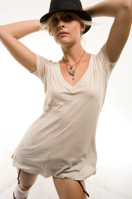 8) Ne pis kadınlar var diye aklından geçirmek.