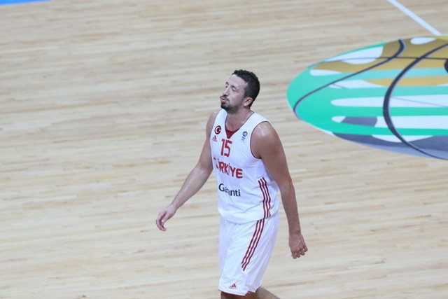 HİDAYET TÜRKOĞLU