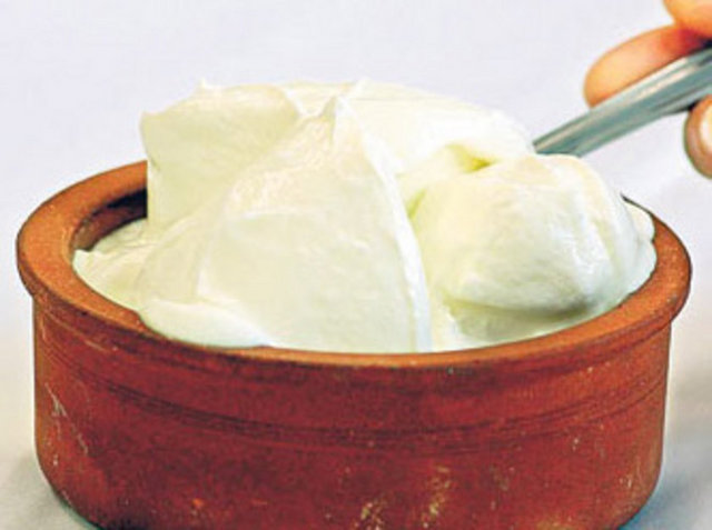 Katılımcılardan 753'ünün diyabete yakalandığını belirten bilim adamları, başta yoğurt olmak üzere mayalı besinleri düzenli tüketenlerin hastalığa daha az yakalandığını vurguladı.