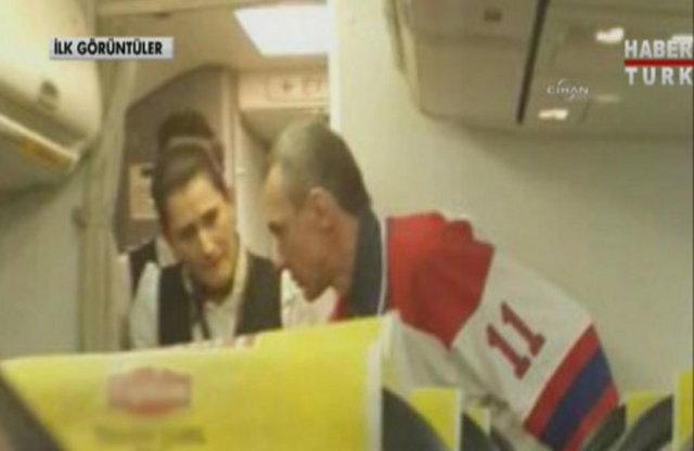 CİHAN Haber Ajansı'nın iddiasına göre, fotoğrafta görülen kişinin hava korsanının olduğu belirtildi.