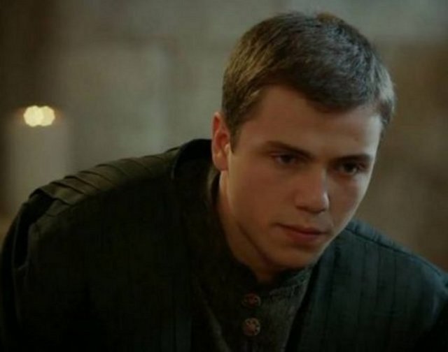 Ağabeyi Şehzade Mustafa'nın boğdurulduğu sırada, o da babasının çadırında olduğundan, olayı en yakından yaşamıştır.