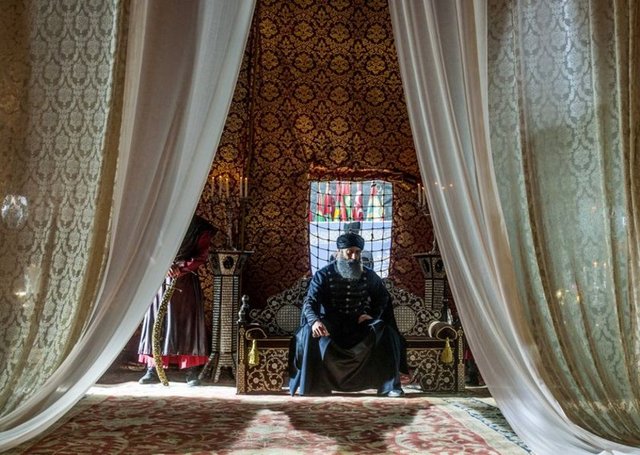 Kanuni Sultan Süleyman'ın kırk altı yıl sürecek olan iktidarı boyunca yaşayanların hayatı nasıl sona erdi? İşte yanıtı...