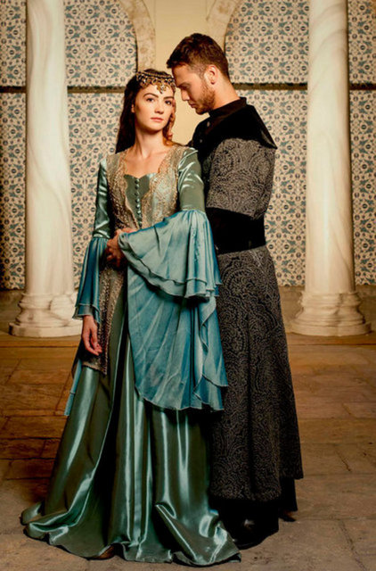 İranda Tahmasb aracılığıyla babasından affını istedi bunun üzerine Kanuni 1.200.000 altın lira vererek Bayezidı İran'dan geri aldı ancak Kanuni onu affetmedi ve 25 Eylül 1561 tarihinde Kavzin'de boğdurttu.