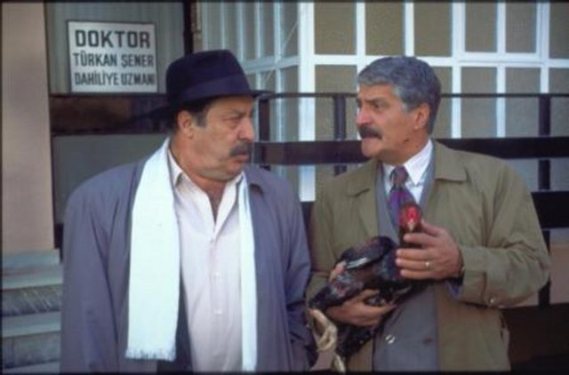 AYKUT ORAY -  - 'Yavuz' krakaterini canlandıran usta sinema ve tiyatro oyuncusu Oray, 2009 yılında  Muğla'nın Köyceğiz ilçesinde kalp krizi sonucu vefat etti. -