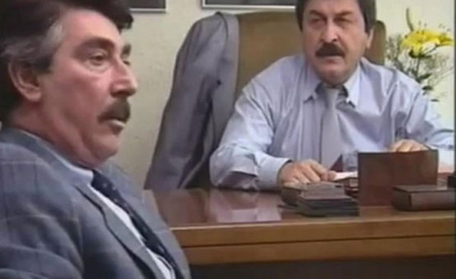 Hukuk Bürosu sahibi Hakkı Bilir'i canlandıran usta sanatçı Cihat Tamer ise "Senaryoyu okuduğum an rol hoşuma gitti çok beğendim. İlk bölümde vurulduğumu söyleyince senarist ilk bölümde ölmüyoruz değil mi? dedim.