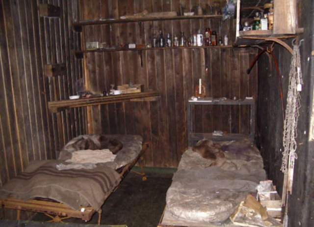 İki kaşif arasında Güney Kutbu'na ilk varan olmak için kıyasıya bir yarış başladı.