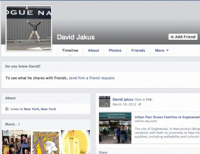 15. David Jakus -  - 2006'da Harvard'dan mezun oldu ve şu anda Aquiline Danışmanlık şirketinde analist olarak çalışmakta.