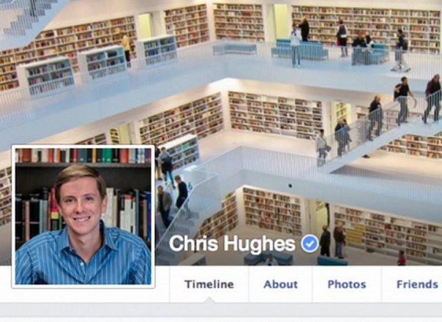 2. Chris Hughes -  - Hughes da Facebook'un kurucu ortaklarından ve okul  yıllarında Zuckerberg'ün oda arkadaşlarından birisiydi. Hughes Jumo isimli bir projenin kurucu ortağı ve UpWorthy isimli viral haber sitesinin yatırımcısı. -