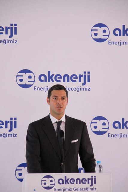 RAİF DİNÇKÖK