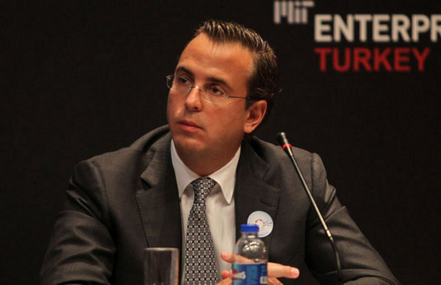MURAT ÖZYEĞİN
