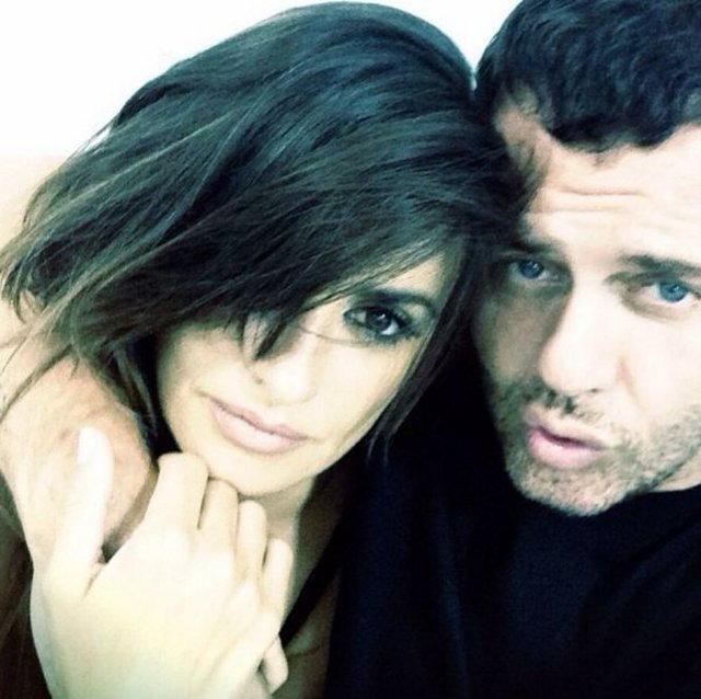 Bu görüntü ise Madonna'nın kostümlü doğum günü partisinden ortağı Marcus Piggot'la...