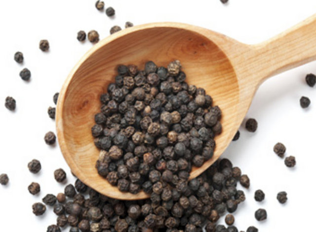 Anti-depresan etkisi varıdr. Piperine sinir sistemini uyarır.
