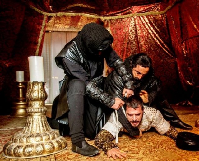 16 Mayıs 1541'de Amasya Sancakbeyliğine atandı; Saruhan Sancakbeyliğine ise kardeşi Şehzade Mehmed getirildi. Gelen tepkiler üzerine I.Süleyman doğu topraklarının güvenliği için şehzadenin Amasya'ya gönderildiğini ve veliahtlığının sürdüğünü açıkladı.