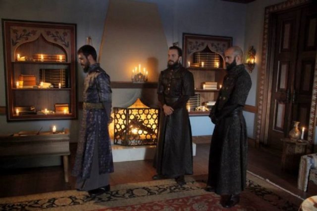 Kişiliği - Mustafa, şairdir (Mahlası Muhlisî[5]), hattattır (Elyazısı: Viyana, Şark yazmaları, No:998 de nesh ile yazılmış Süleyman-name). Manisa Bozdağ da, cami, saray, türbe, çeşmeler yaptırdı.