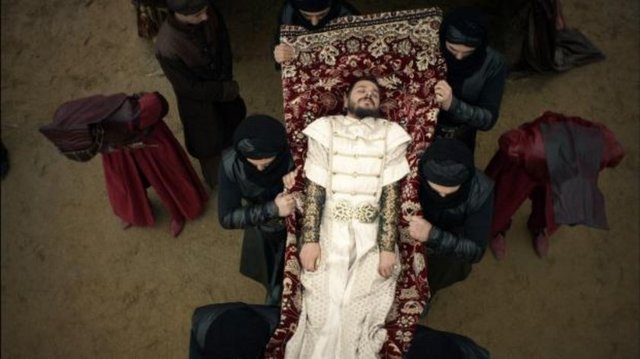 Bense bu yalan dünyadan göçüp gittim. Size bir babanın evladına kıydığı bu zalim dünyayı bırakıyorum. Zira ikbal ve iktidar uğruna babasının canına kastetmiş bir zalim olarak yaşamaktansa, bir mazlum olarak ölmeyi yeğlerim."