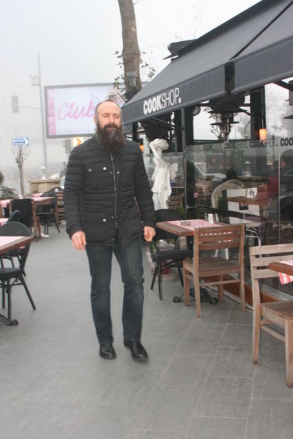 Usta oyuncu, büyük ses getiren Şehzade Mustafa'nın boğdurulma sahnesi sırasında ağladığı iddialarını yalanladı.