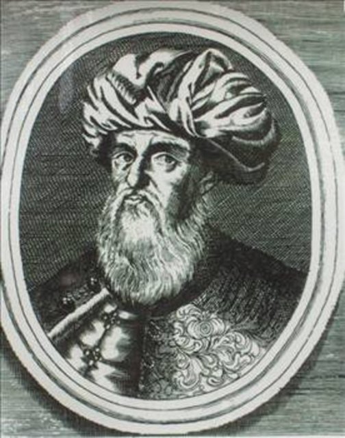 İki yerde mezarı olan devlet adamları Bu nedenle, başı başka yerde, bedeni başka yerde gömülü iki mezarı olan devlet adamları, sadrazamlar çoktur.. Bunlardan en meşhuru meşhuru Merzifonlu Kara Mustafa Paşa idi.