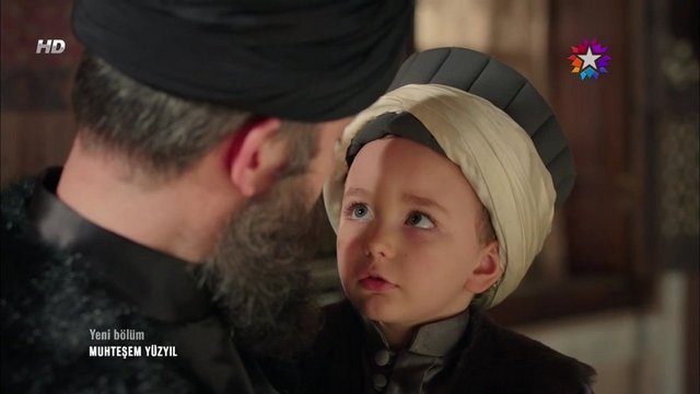 Kanuni Sultan Süleyman, Cihangir'i küçüklüğünden itibaren çok sevdi ve ona ihtimam gösterdi.