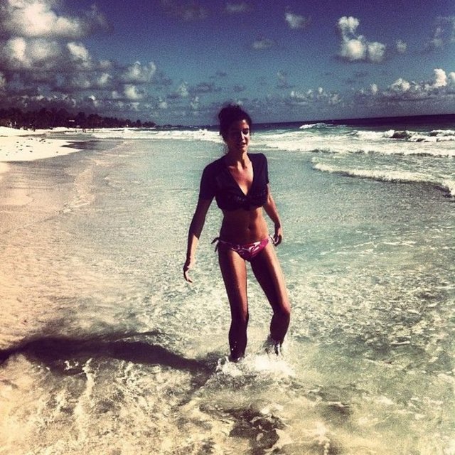 İstanbul Cumhuriyet Savcılığı tarafından hazırlanan iddianamede; Adli Tıp Kurumu Kimya İhtisas Şubesi'nin 20 Aralık 2013 tarihli raporuna göre Tüzünataç'ın saç numunesinde uyuşturucu maddelerden "kokain, benzoilekgonin, uyarıcı ve metoklopramid" bulundu.