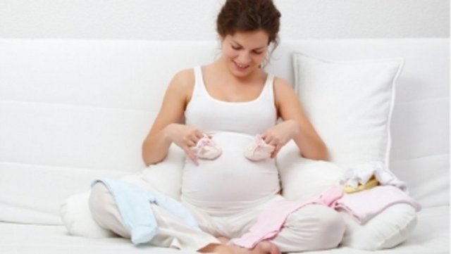 04.00 - Stres hormonundan enerji kazanıyoruz. Enfarktüs krizleri saat 04.00 ile 06.00 arasında çok oluyor; çünkü kan basıncı oldukça yükselip, damarlar geriliyor. Doğum yapma olasılığının en yüksek saati. -