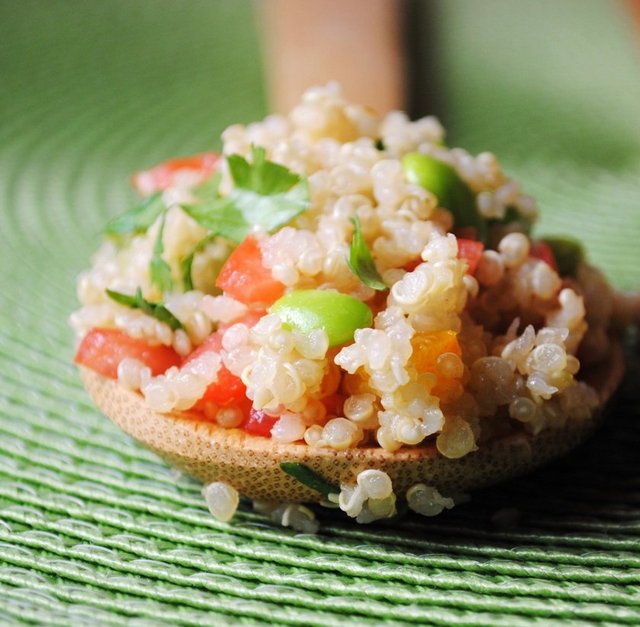 Ateşok, ''Üniversitenin yapacağı çalışma bizim için de önemli. Sonuçları biz de merakla bekleyeceğiz'' diyor.  - DÖRT YILDIR İTHAL EDİYOR  - İstanbul merkezli Bora Tarım Ürünleri, dört yıldır kinoa ithal ediyor.