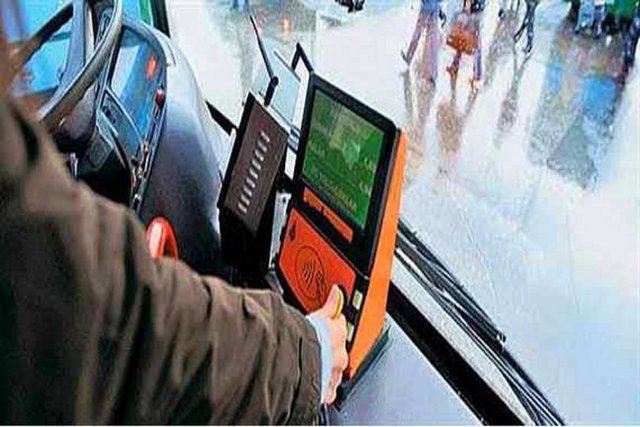 4. "Fazla bileti olan var mı?" Genci