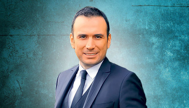 TÜRKİYE  - Ertem Şener: "Her yerinden öpüyorum Rüştü" (Beşiktaş - Manchester United maçında)