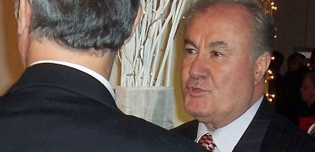 ORHAN AYHAN "İnönü Stadı'nda nereden baksanız 23 bin 673 seyirci var; ki ben buradan bakıyorum..."