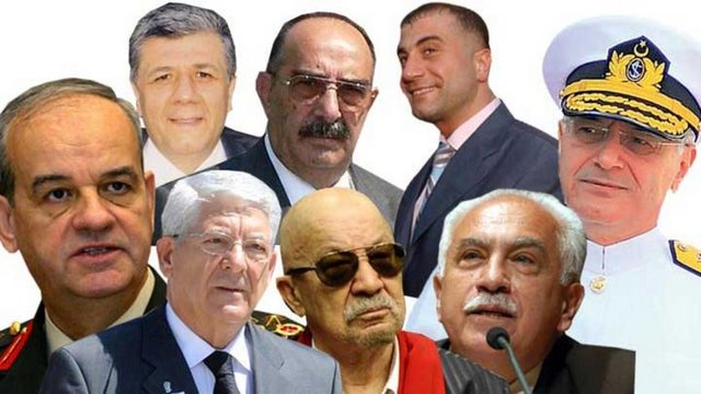 Ergenekon davası: İstanbul 13. Ağır Ceza Mahkemesi (Özel Yetkili İstanbul 13. Ağır Ceza Mahkemesi'nce 5 Ağustos 2013'te karara bağlandı. Gerekçeli kararı yeni davanın verileceği yeni Ağır Ceza Mahkemesi 15 gün içinde yazacak.)