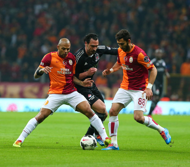 барбаросса бешикташ стамбул. матч бешикташ галатасарай. истанбулспор форма. бешикташ галатасарай. матч бешикташ галатасарай.