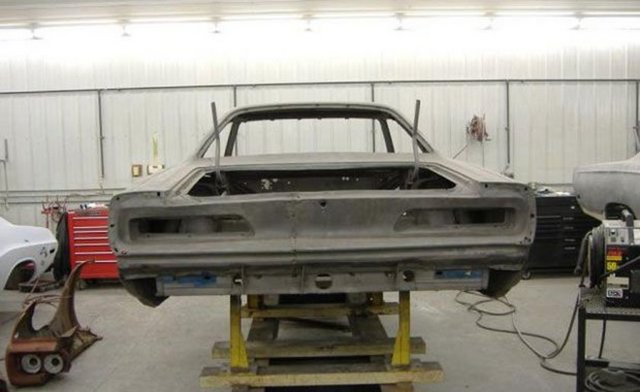 İşte efsane haline gelen o otomobilin kare kare değişimi